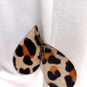 Adorable earrings 🏵️